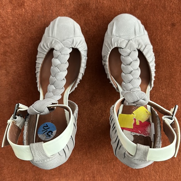 Gray Leather Mary Jane with Braided T-Strap - Picture 5 of 8